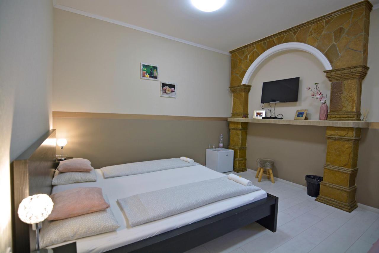 R.Gold Apartman มาโค ภายนอก รูปภาพ
