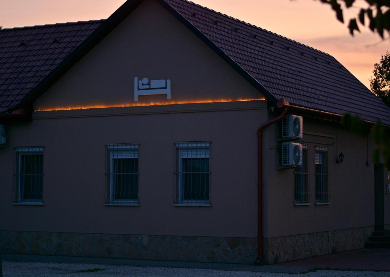 R.Gold Apartman มาโค ภายนอก รูปภาพ