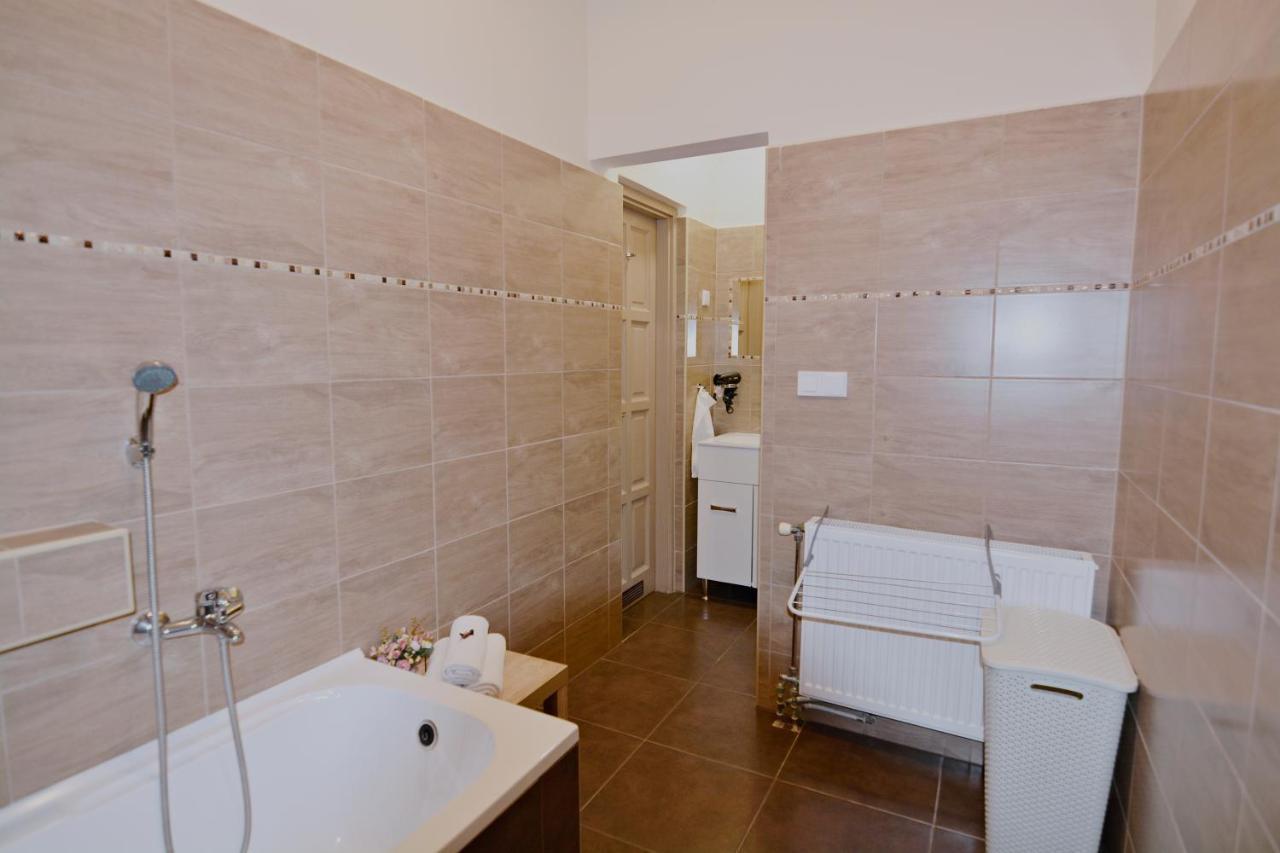 R.Gold Apartman มาโค ภายนอก รูปภาพ